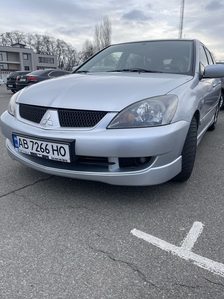 Mitsubishi lancer