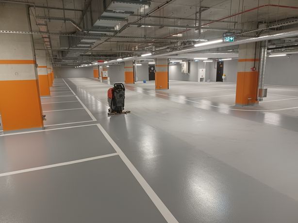 Mycie garaży parkingów hal przemysłowych centra logistyczne