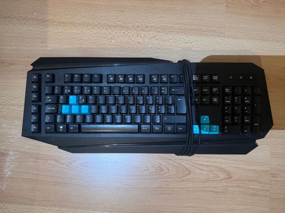 Desktop gaming para venda - visto que me vou embora do pais