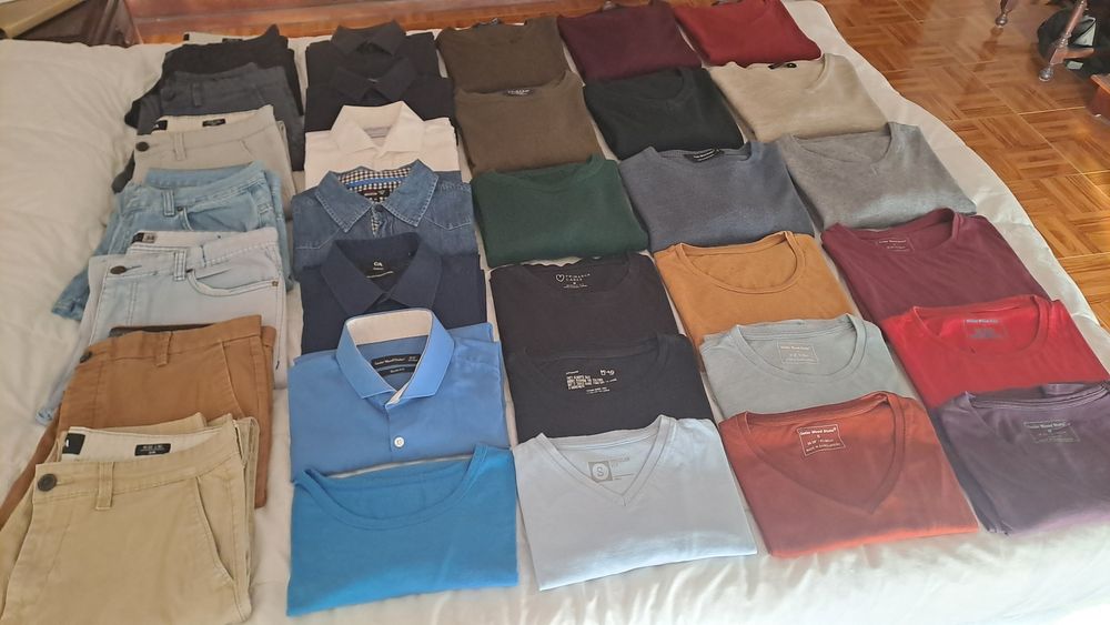 Roupa de homem (32 peças de roupa)