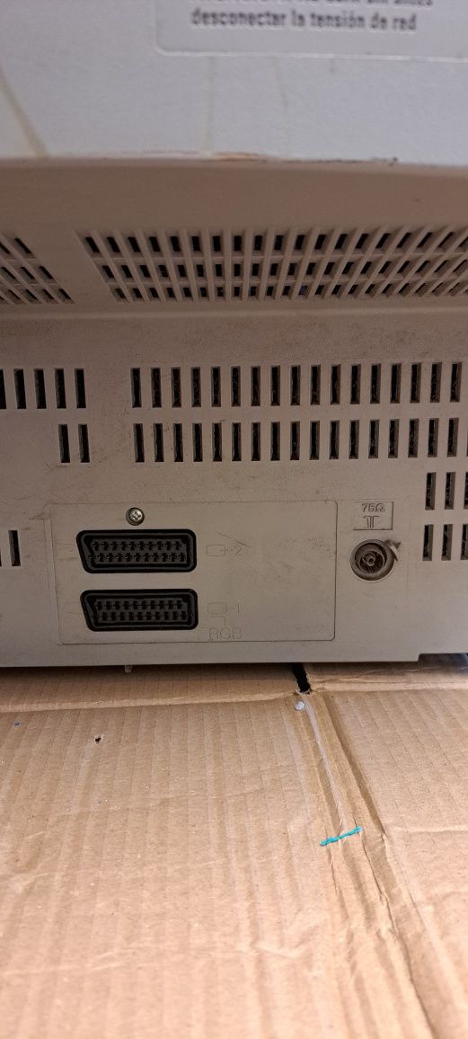 Tv a cor antiga marca Samsung CW-28V53N