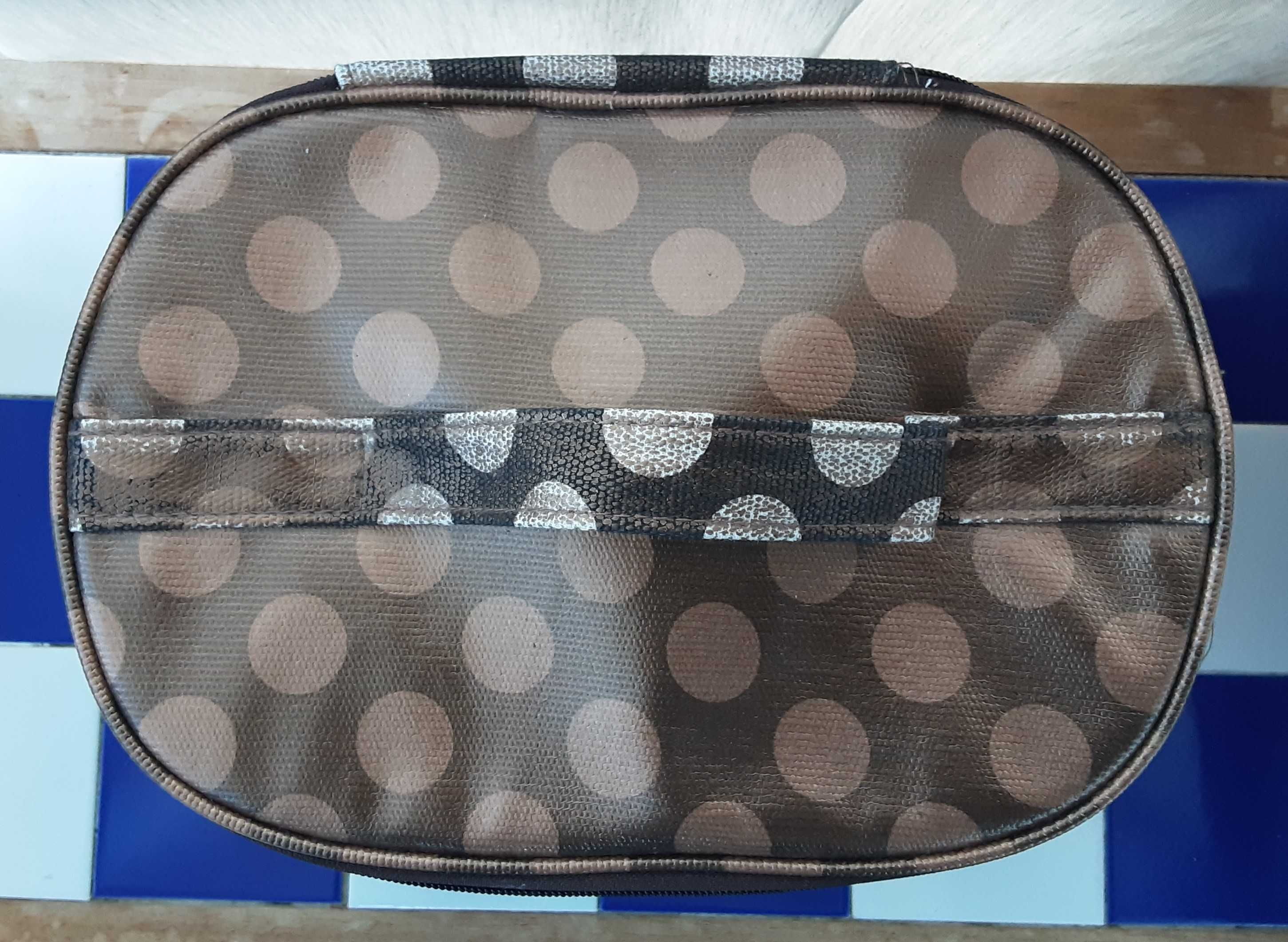 Necessaire "Bolinhas" Oriflame