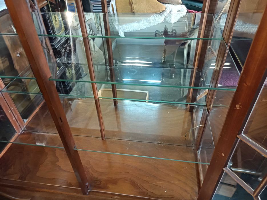 Armário Vitrine séc XX