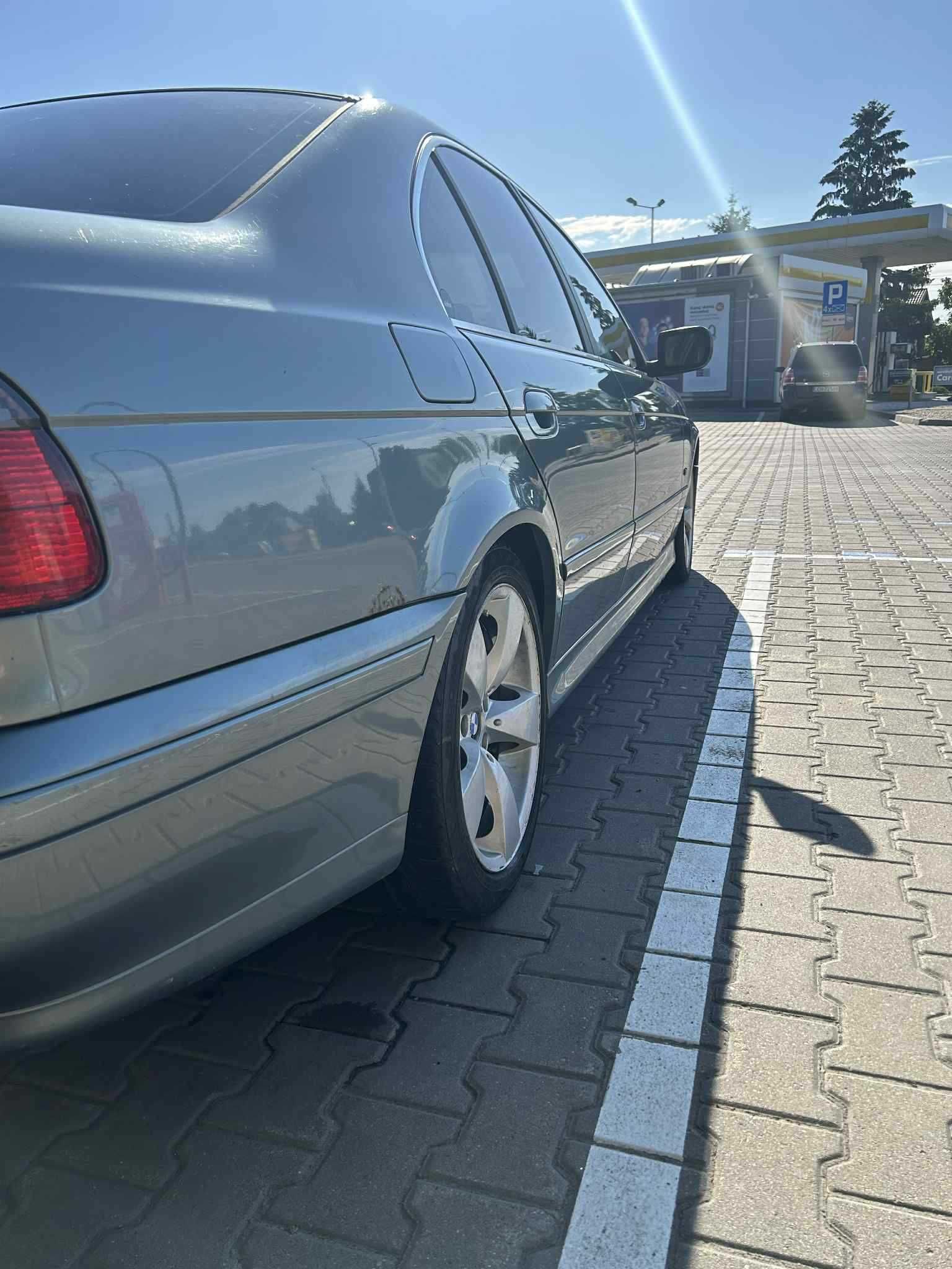 BMW E39 525d 2002 manual