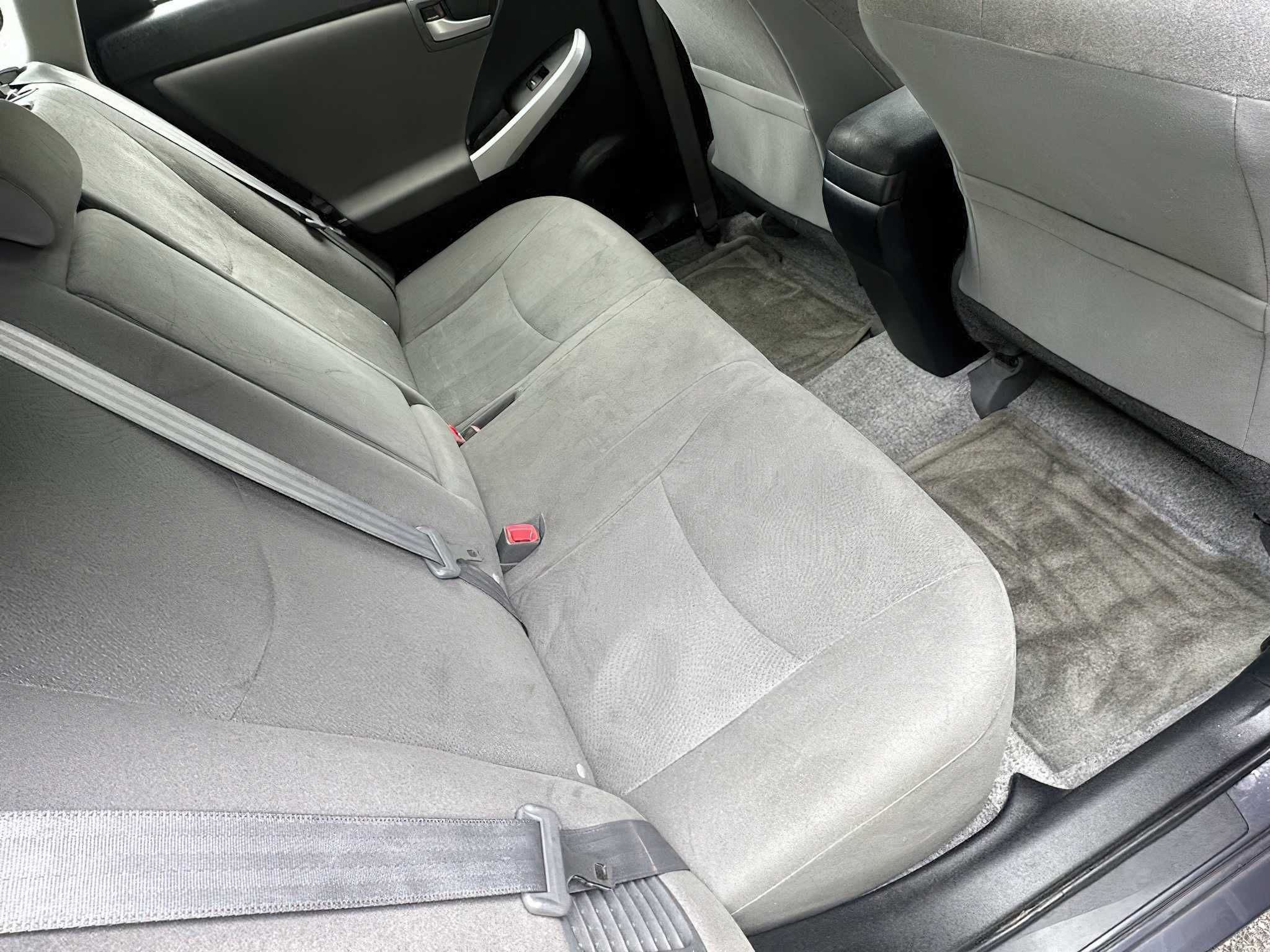Toyota Prius One 2014
