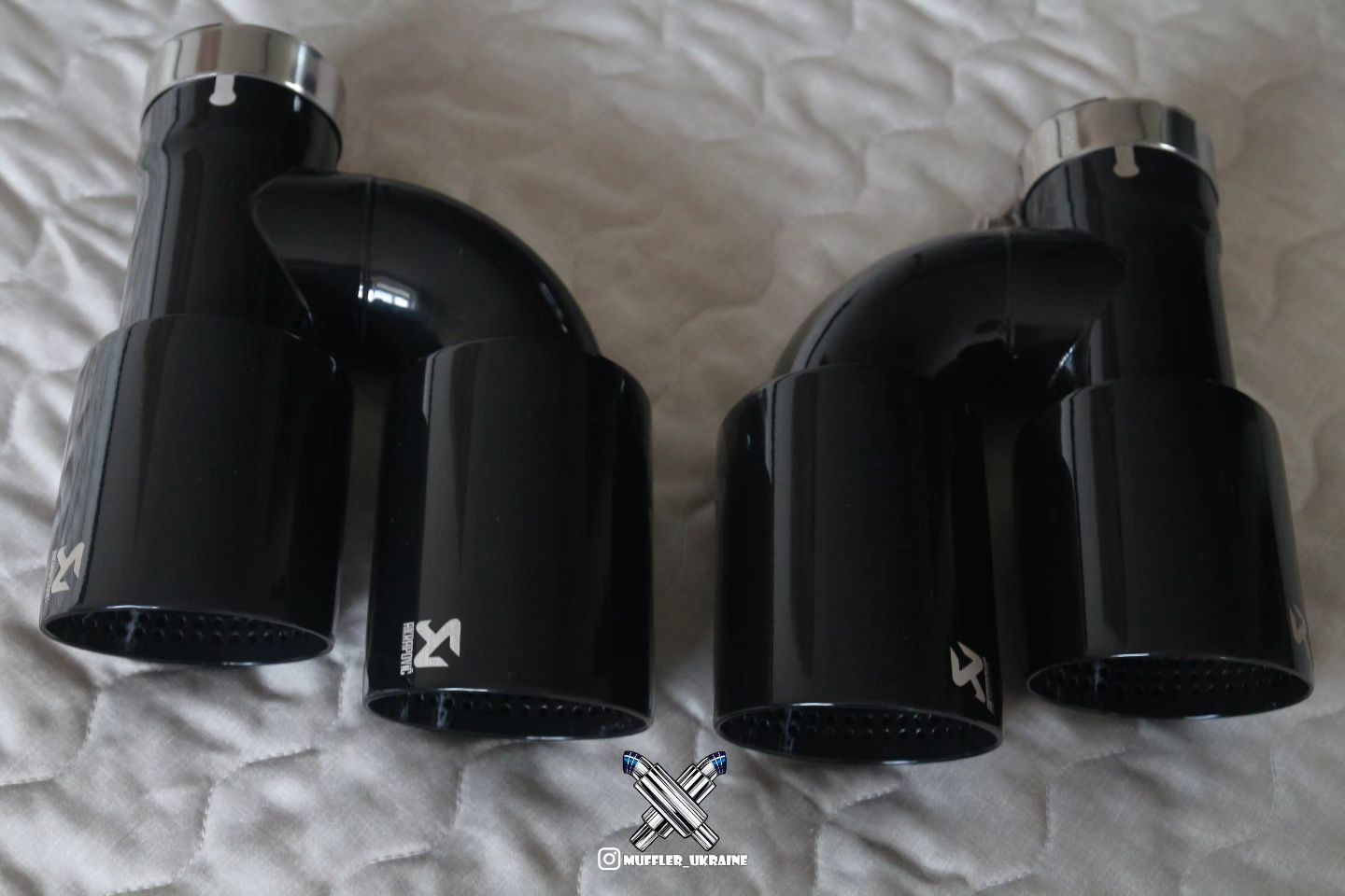 Насадки Akrapovic для глушителя со смещением для Audi A4 A5 BMW F10