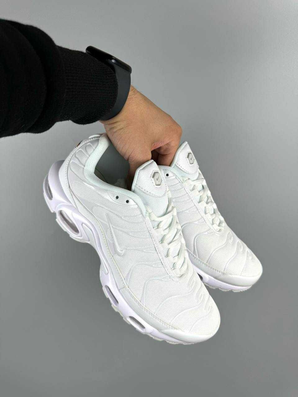 Nike Air Max TN Triple White