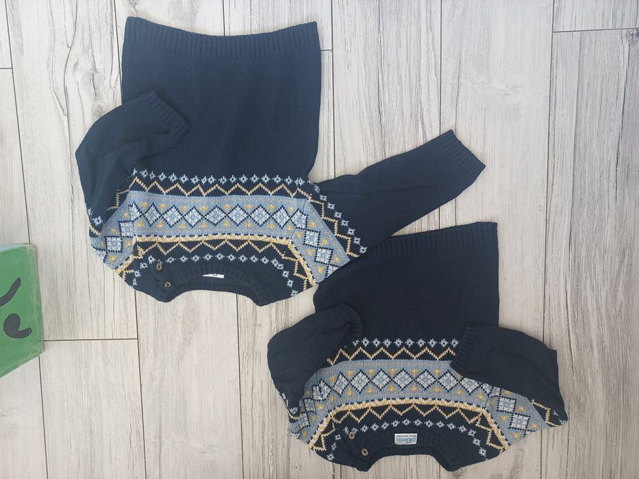 Zestaw swetrów dla bliźniaków 92 i 98