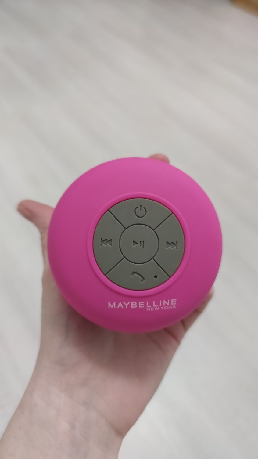 Портативная беспроводная Bluetooth блютуз колонка Maybelline розовая