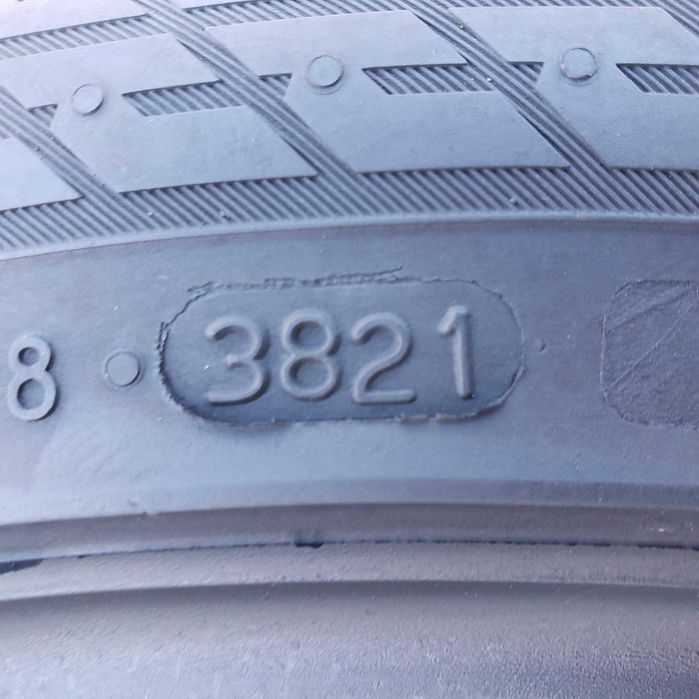 Шини 225/45 R18 Nokian (Нокіан) 120$/2шт. зимова резина
