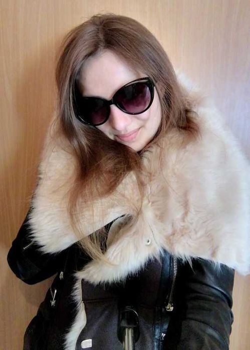 Nowy płaszczyk futro River Island skórzane wstawki