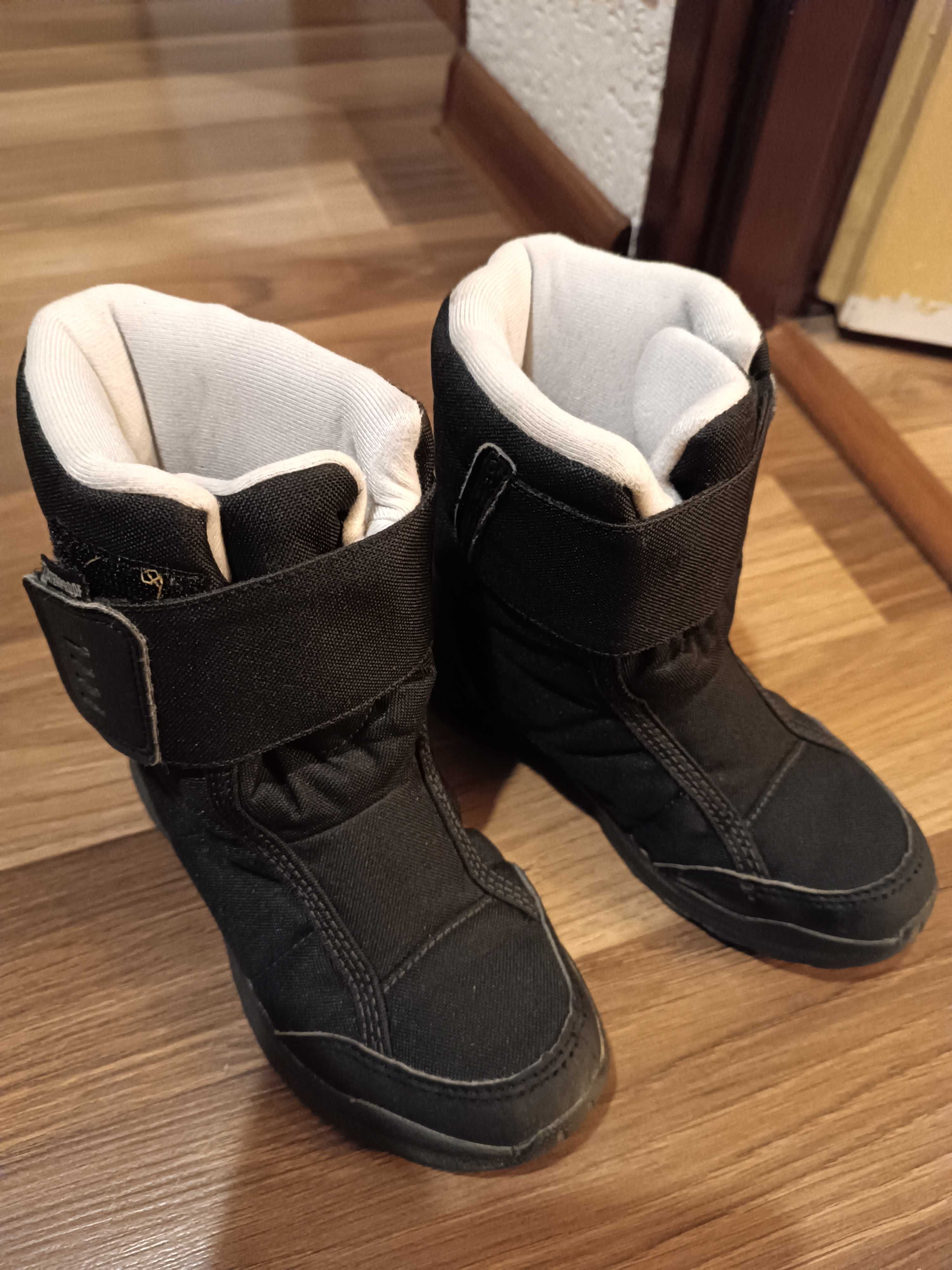 Buty zimowe dziecięce ocieplane kozaki decathlon czarne rozmiar 30