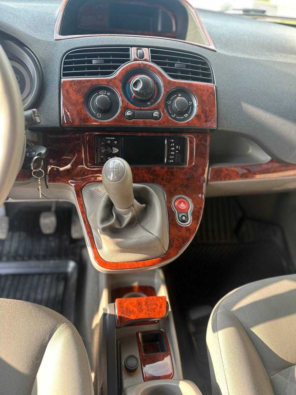 Renault Kangoo оригінальний пасажир 1.5 к9к стан нового авто