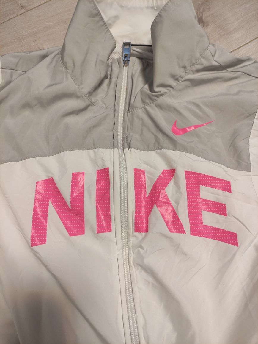 Вітровка фірми Nike