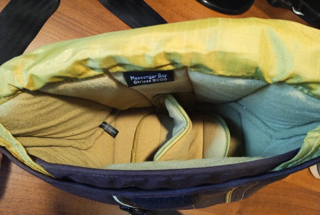 Сумка для дзеркальної фотокамери або відеокамери Crumpler Messenger Bo