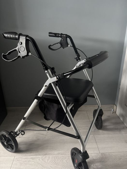 Chodzik w dobrym stanie!!!