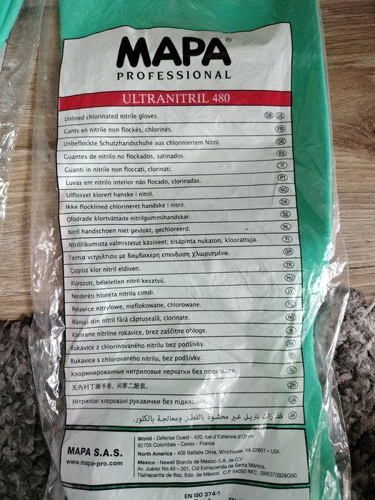 Rękawice przemysłowe odporne na chemię i detergenty