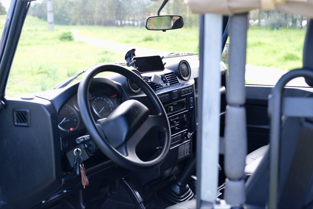 Land Rover Defender 90 SW 2.4 CRD S