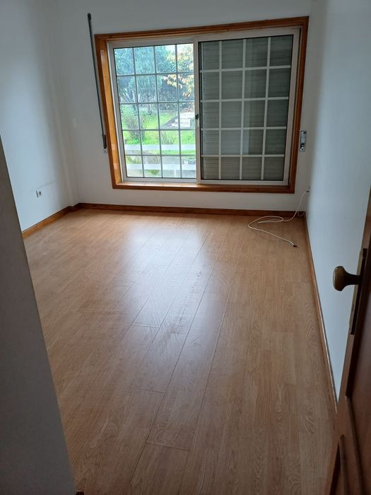 Alugo T2 - Vila Nova de Famalicão