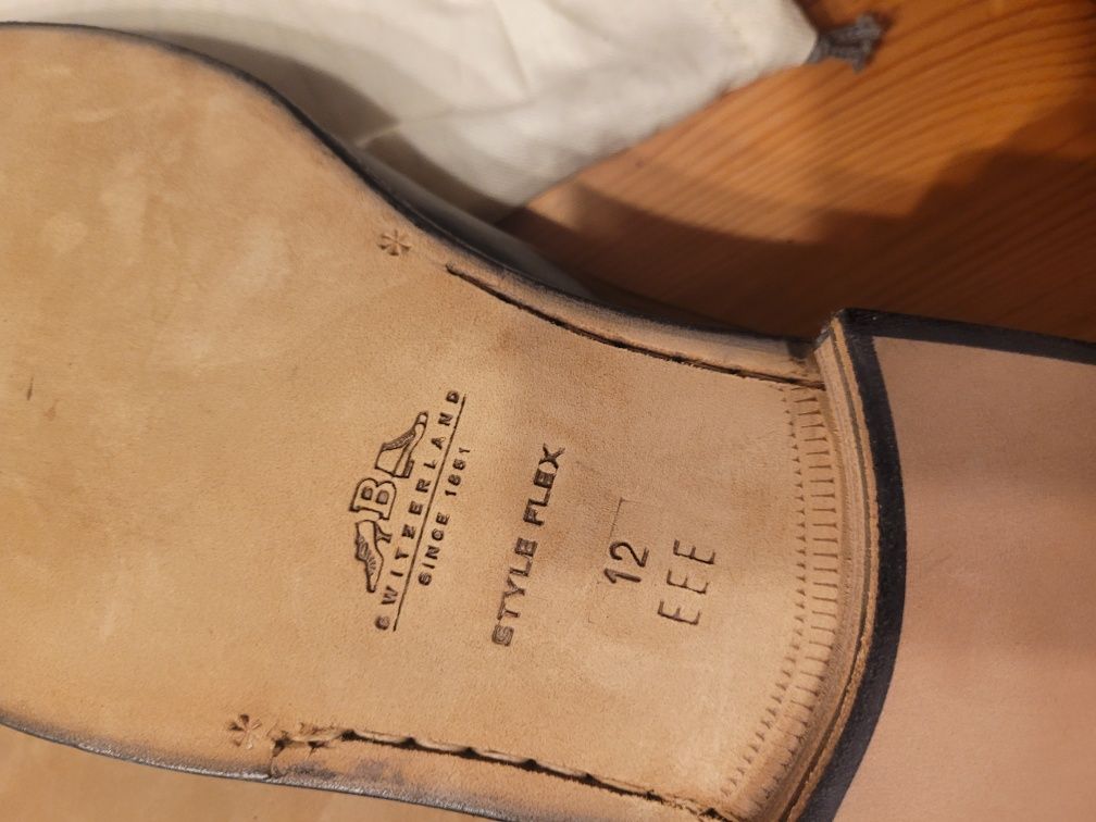 Bally. Eleganckie luksusowe pantofle męskie 12 EEE