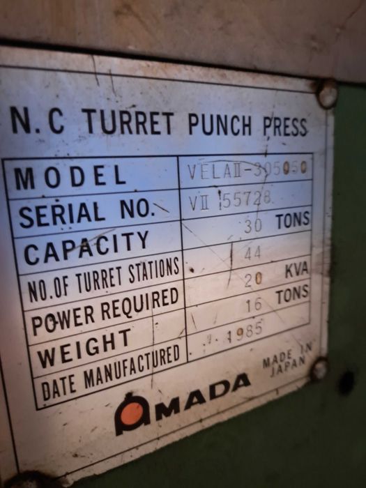 Syndyk sprzeda! Wykrawarka reworwerowa, AMADA