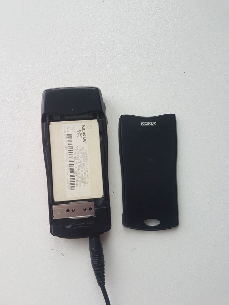 Do kolekcji - nokia 8210 czerwona