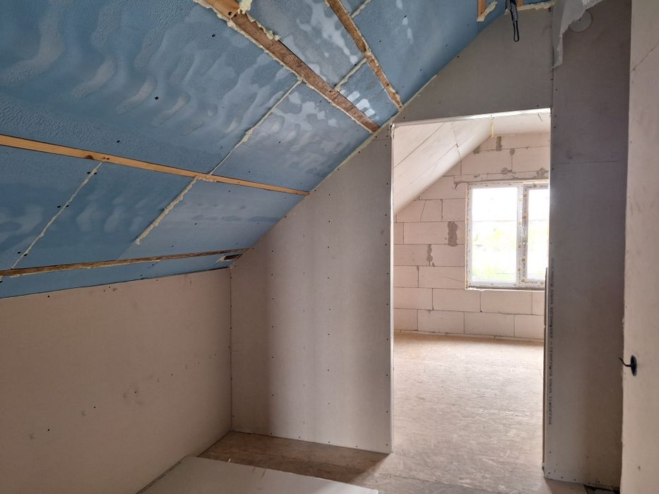 Будинок  + комунікації  +5 с Київський шлях 300 м