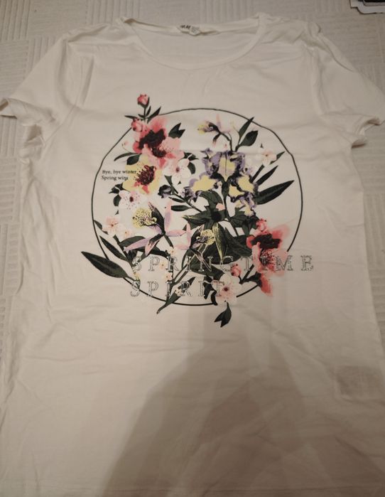 Футболки на девочку , 12-13 лет