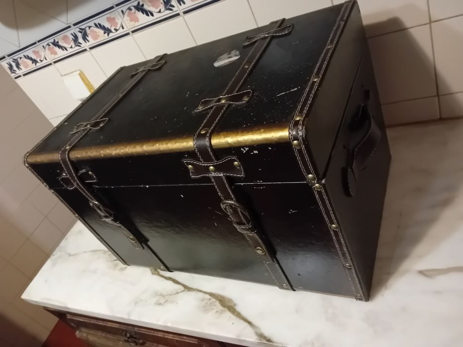 Maleta Antiga Decorativa Utilitária