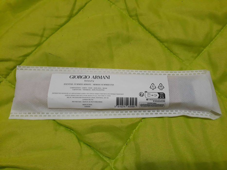 Nowa "Acqua di Gio" EdT 100 ml dla kobiet + wachlarz Armani gratis!