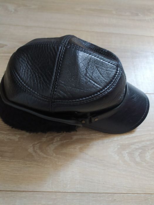 Кепка нова екошкіра на хутрі