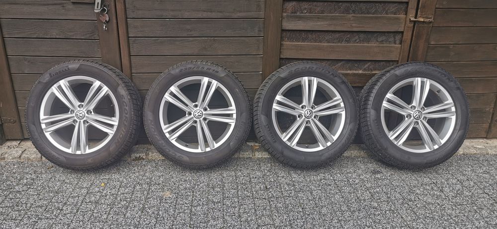 Orginalne felgi aluminiowe Volkswagena oraz opony zimowe  235/55/r18