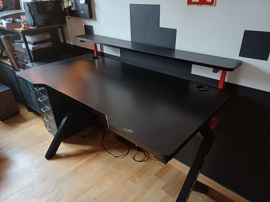 Biurko gamingowe huzaro