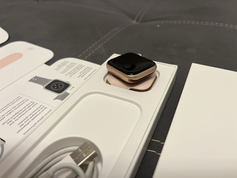 Смарт-часи Apple Watch 6