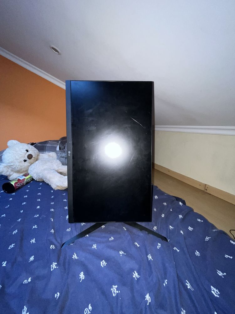 Monitor 144 hz LG (Com a tela partida)