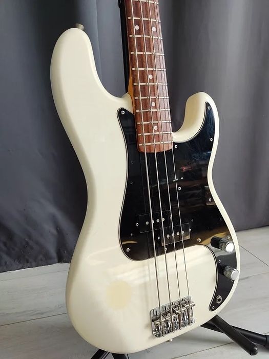 Fender Precision Bass ’70 (PB70) - Made in Japan