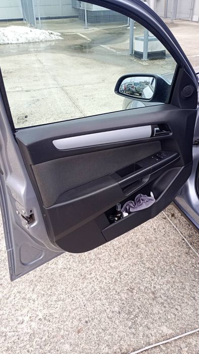 Продам Opel Astra H