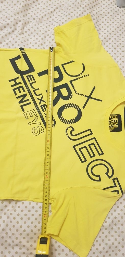 Яркая футболка Henleys Project Deluxe, оригинал, фирменная.