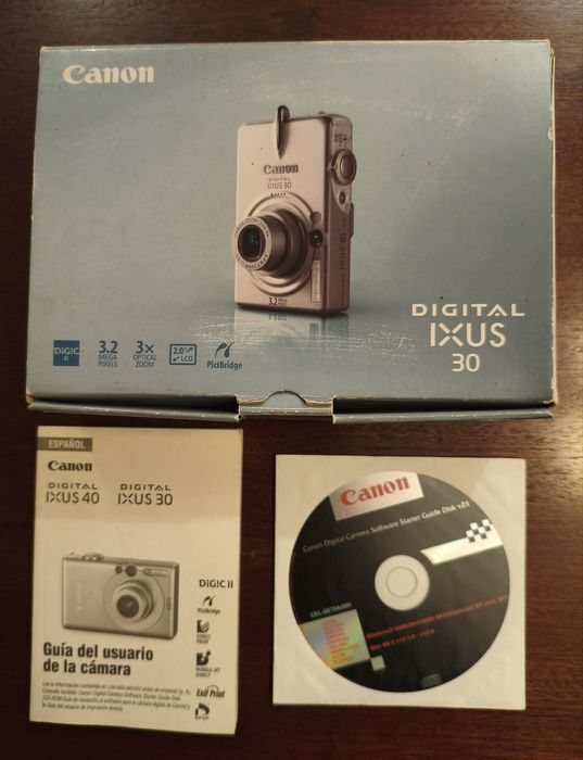 Máquina Canon Digital IXUS 30.