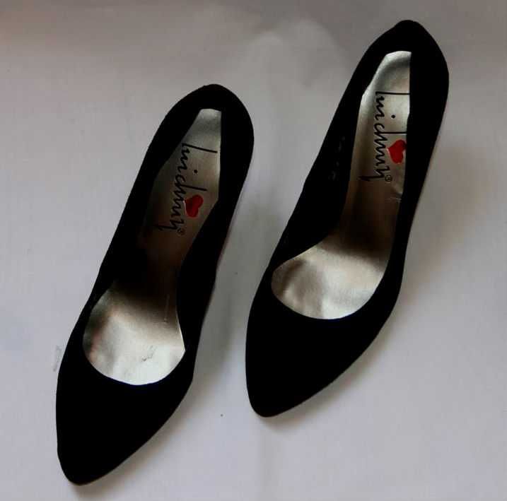 новые черные замшевые туфли лодочки Luichiny оригинал США 38, 38.5, 39