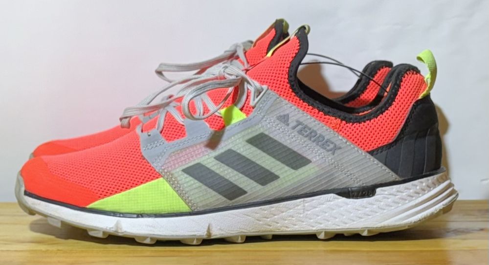 Кросівки Adidas Terrex. Розмір 44,5, довжина устілки 28,5 см