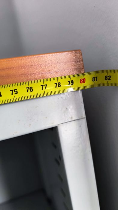 Armário de aço em bom estado