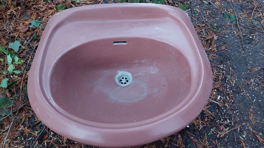 Umywalka brązowa prl.