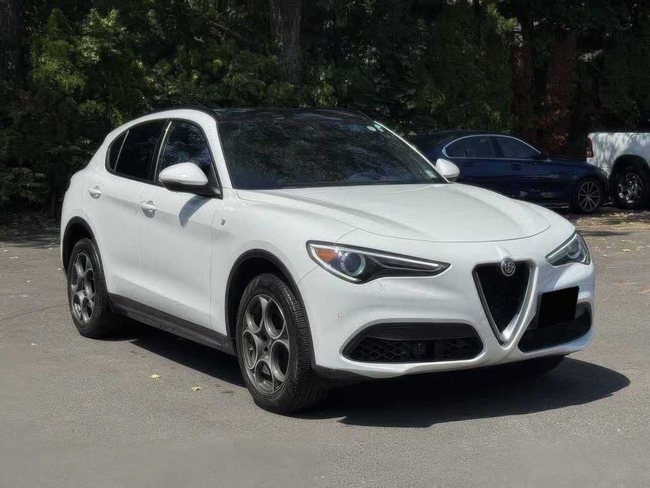 Alfa Romeo Stelvio Ti      2022