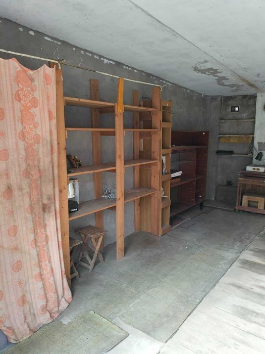 Продам гараж цегляний 4*6м в центі м. Костопіль разом з участком