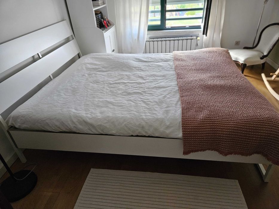 Cama de Casal IKEA