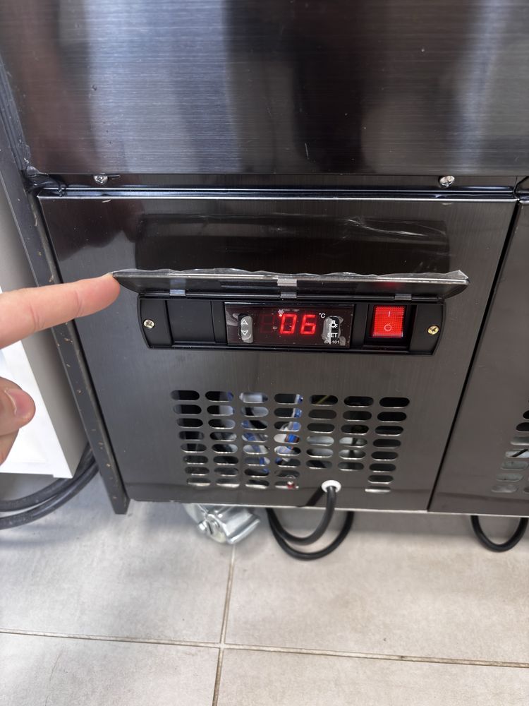 Witryna Ekspozycyjna Chłodnicza Szron DB-900G (rezerwacja)