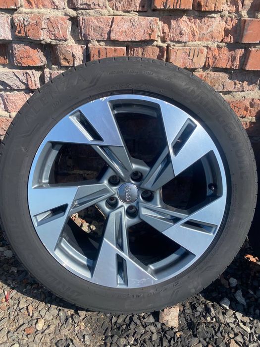 Диски титанові диски ауди етрон легкосплавні  диски 5х112 4KE601025T