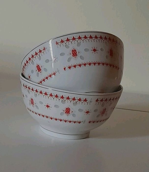 2 tigelas de porcelana