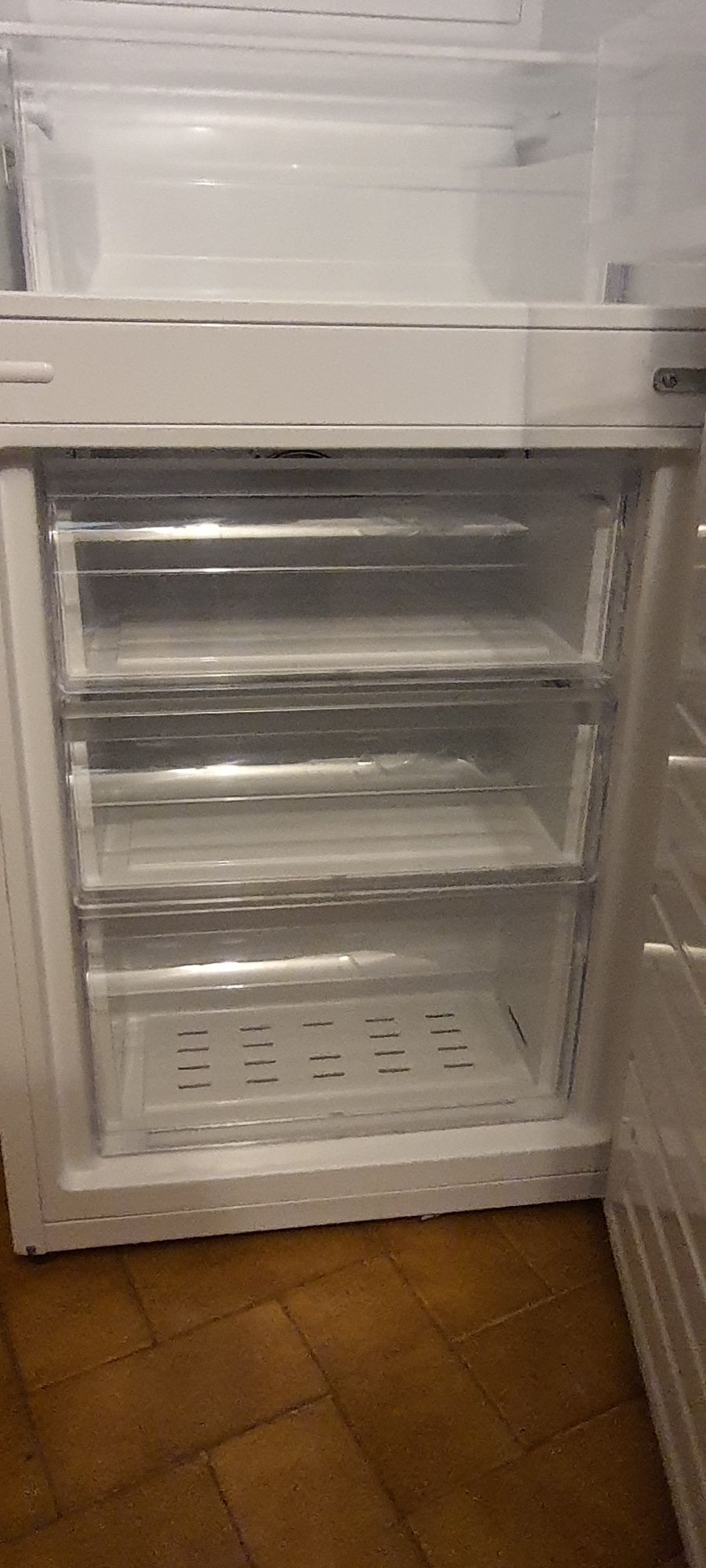 Venda de congelador/Frigorífico da ICECOOL